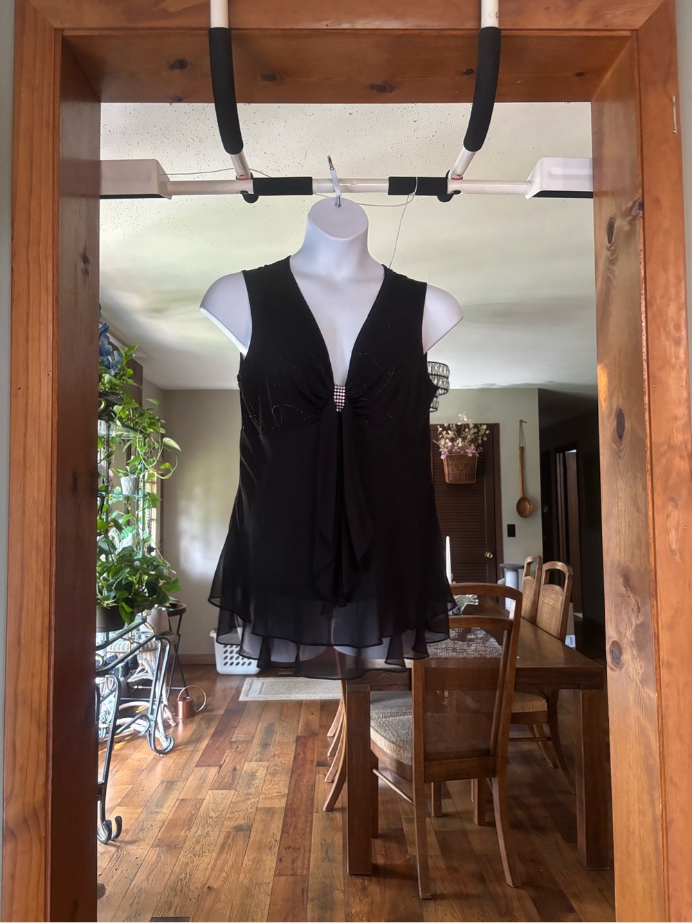 R&M Richards Black Sleeveless Chiffon V-Neck Top with Embellished Center Size 16